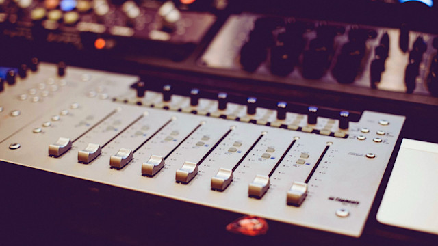 Audio mixing equipment