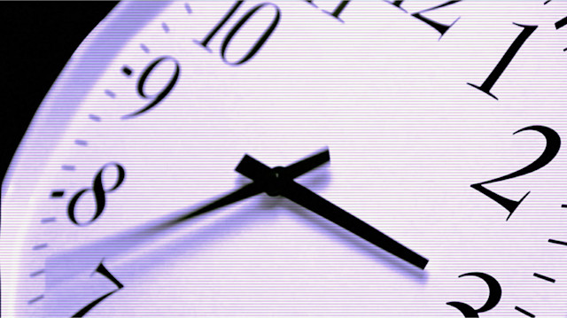 A clock rewinding demonstrating the time restore feature in Soundtrap